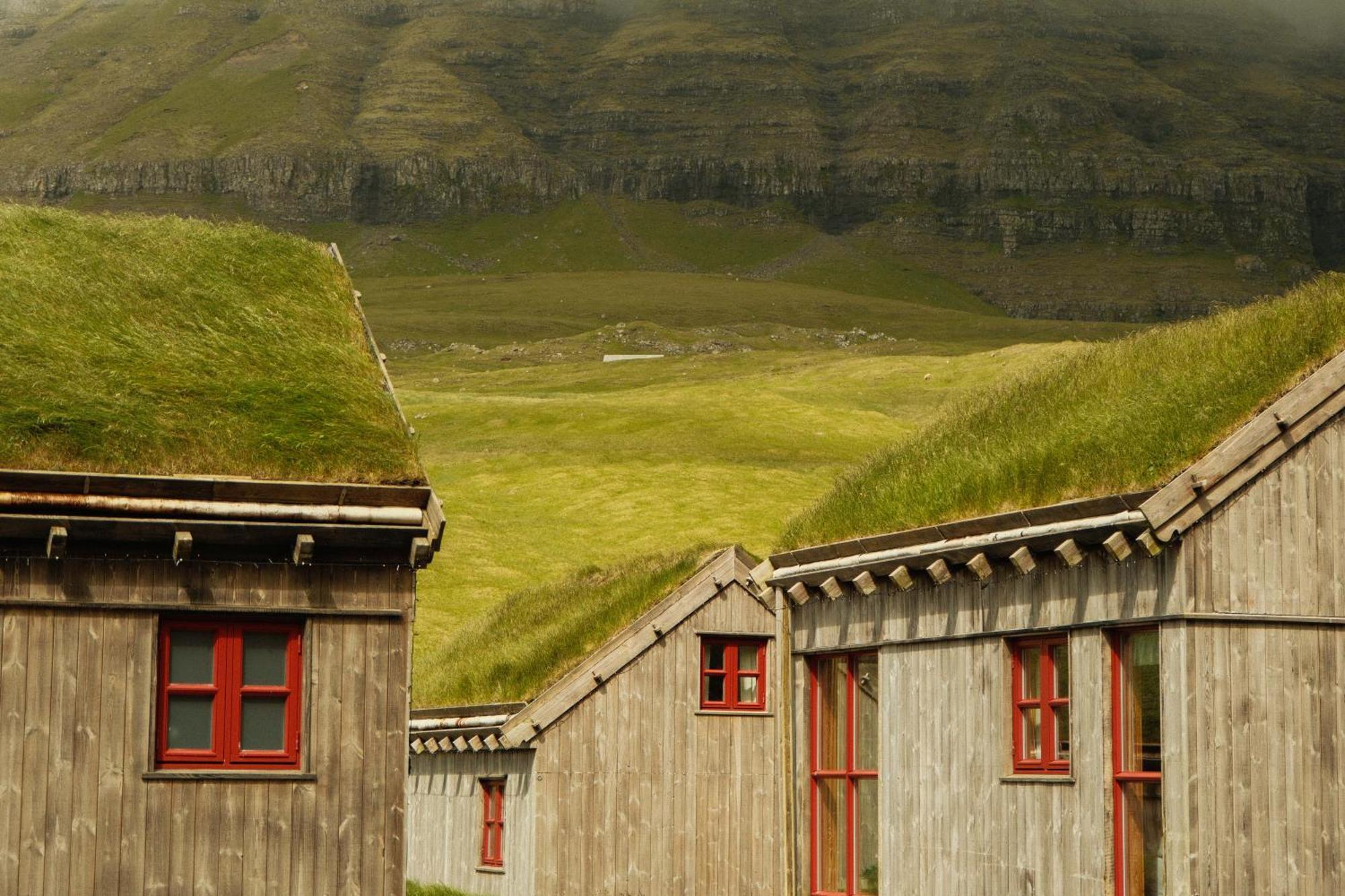Mulafossur Cottages By Famous Waterfall In Gasadalur Exteriör bild