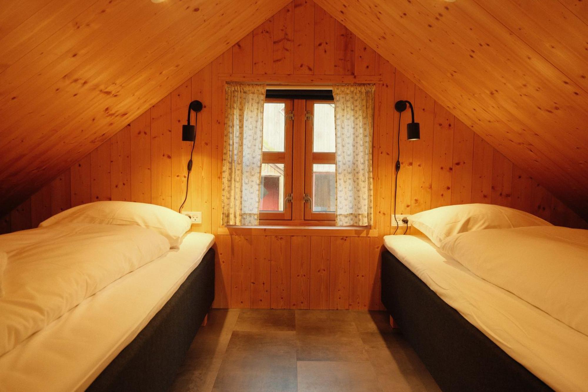 Mulafossur Cottages By Famous Waterfall In Gasadalur Exteriör bild