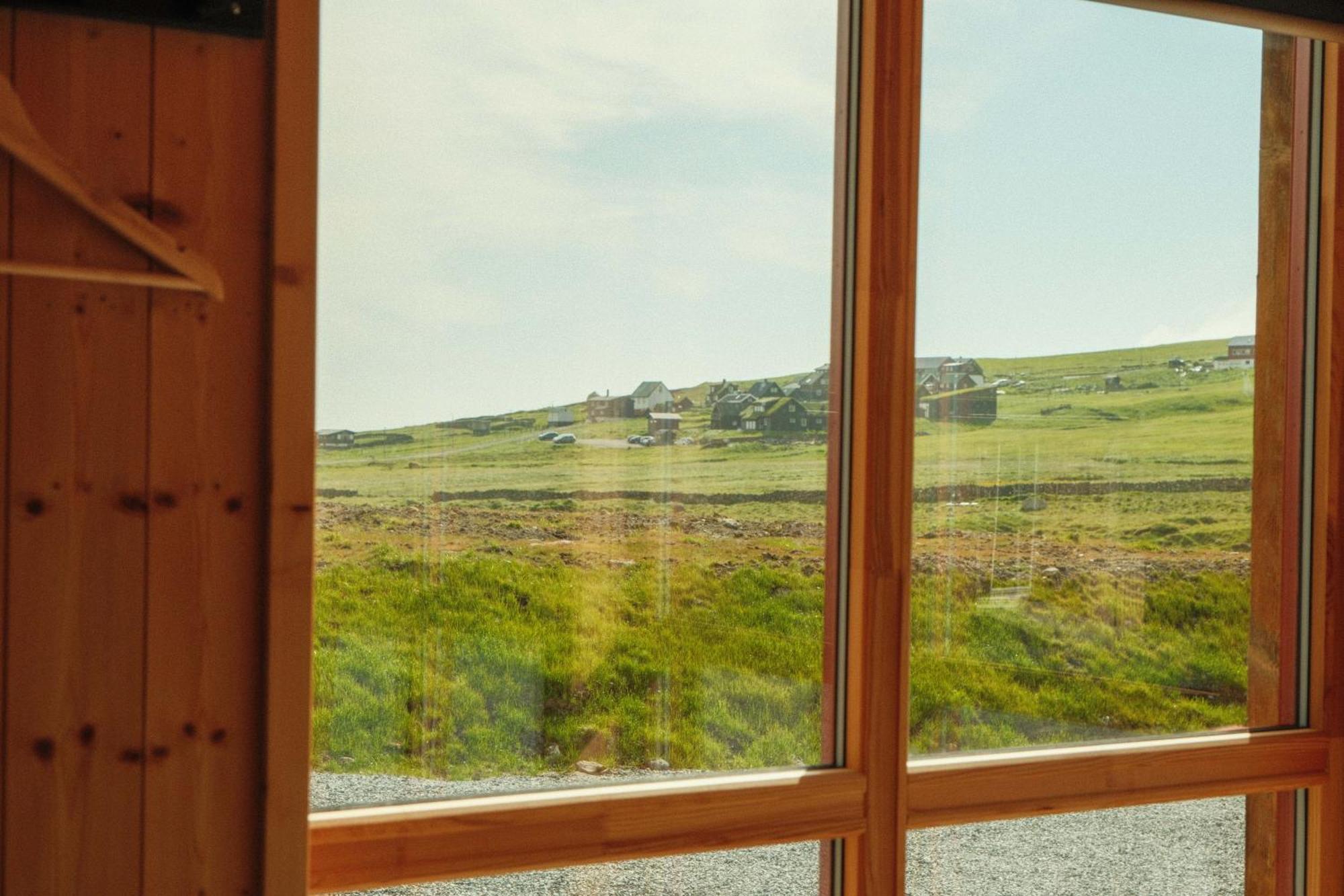 Mulafossur Cottages By Famous Waterfall In Gasadalur Exteriör bild