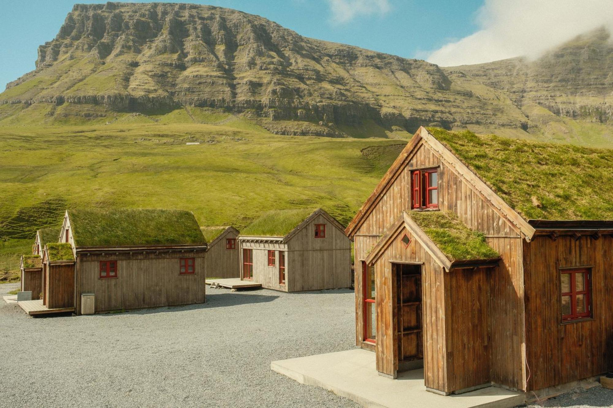 Mulafossur Cottages By Famous Waterfall In Gasadalur Exteriör bild
