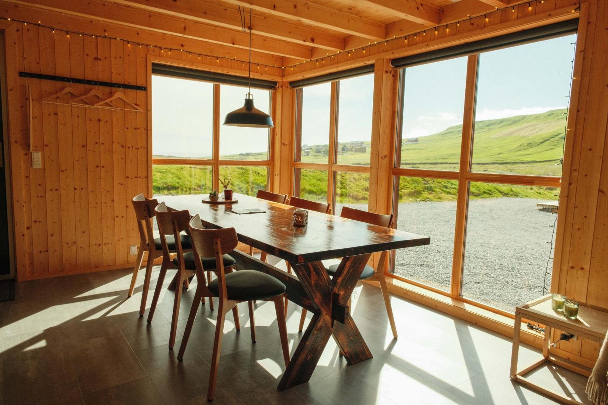 Mulafossur Cottages By Famous Waterfall In Gasadalur Exteriör bild