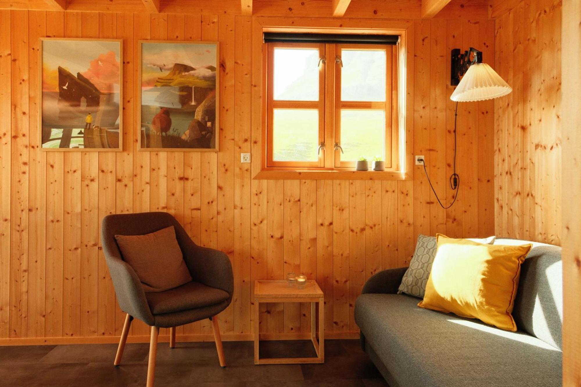 Mulafossur Cottages By Famous Waterfall In Gasadalur Exteriör bild