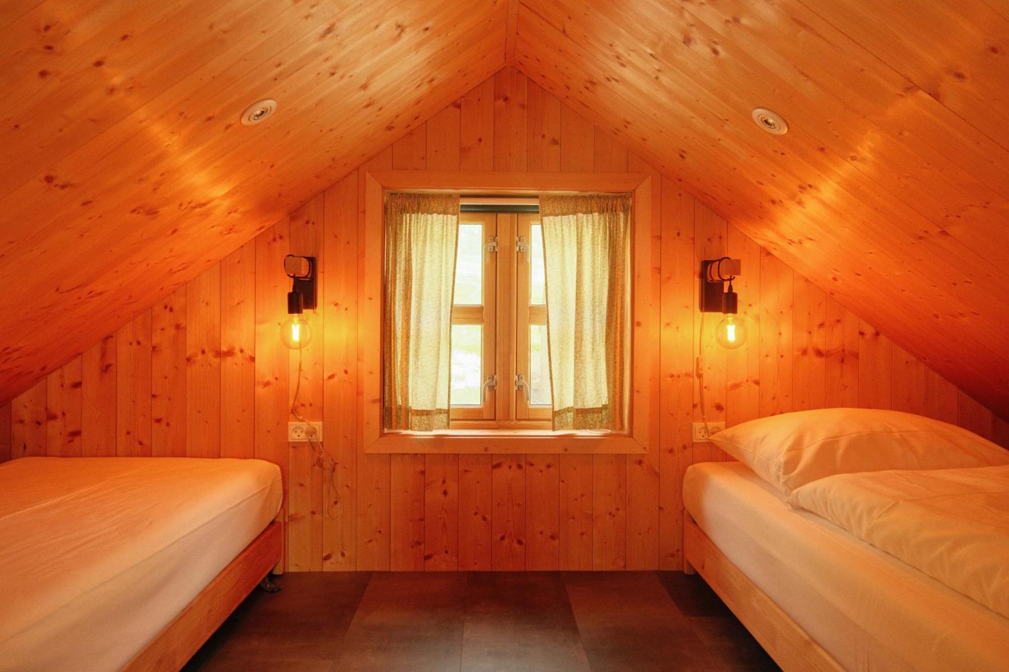 Mulafossur Cottages By Famous Waterfall In Gasadalur Exteriör bild